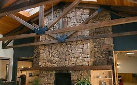 Loge Wolf Creek